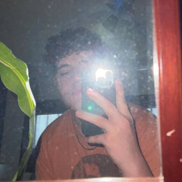 Profile Picture of Matthew Rodgers (@matthewrodge731) on Poshmark