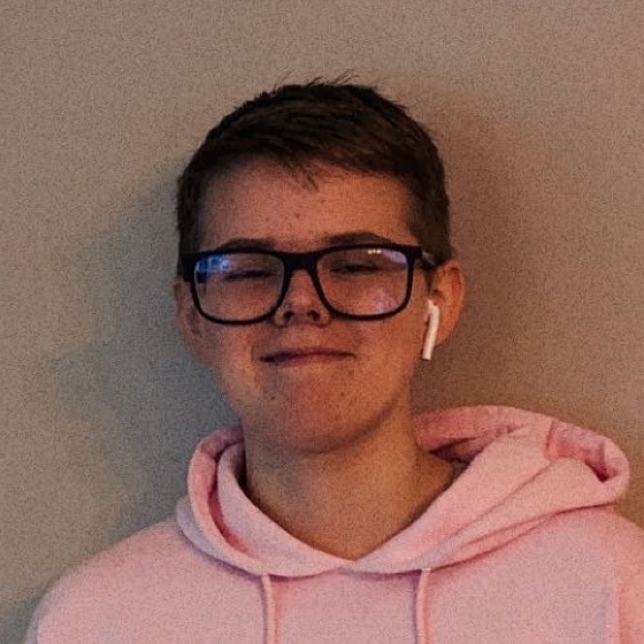 Profile Picture of Alexander Isaac (@alexroedler) on Poshmark