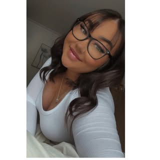 Profile Picture of 𝓔𝓵𝓮𝓪𝓷𝓸𝓻 𝓜𝓲𝓽𝓬𝓱𝓮𝓵𝓵 (@_eleanormitchell) on Instagram