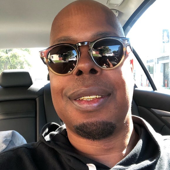 Profile Picture of Sheldon Jefferson (@shel2467) on Poshmark