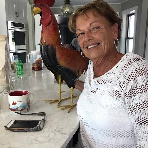 Profile Picture of Cathy Schmitt (@gschmit2020) on Poshmark