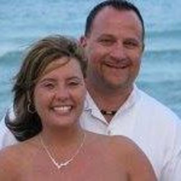 Profile Picture of Dawn Pullano (@dawn_pullano) on Poshmark