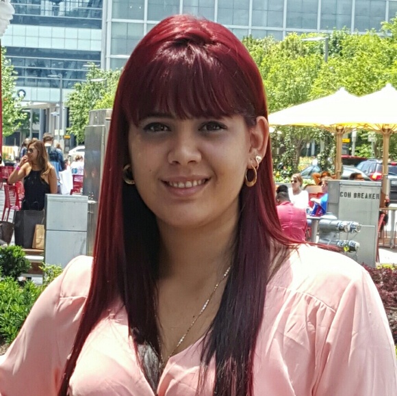 Profile Picture of Dailyn Peraza (@dailyn3) on Poshmark