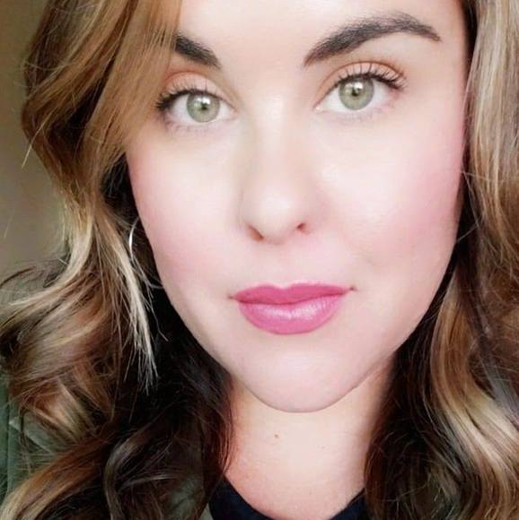 Profile Picture of Natasha Romero (@natashamarie16) on Poshmark