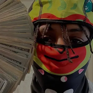 Profile Picture of 🟢🔴⚫ (@savariez) on Tiktok