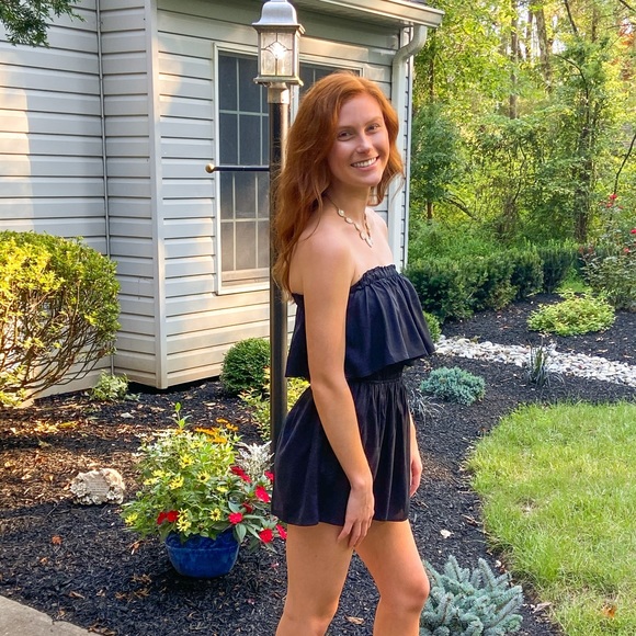 Profile Picture of Emily Shoemaker (@emilyshoemaker1) on Poshmark