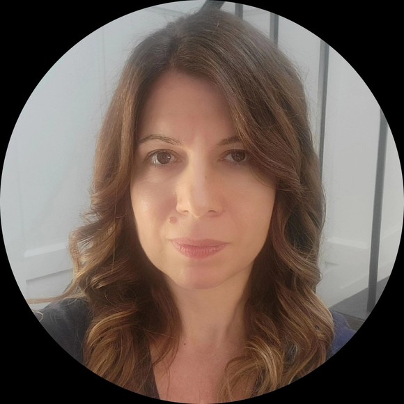 Profile Picture of Toula Kondos (@tkoromilas) on Poshmark