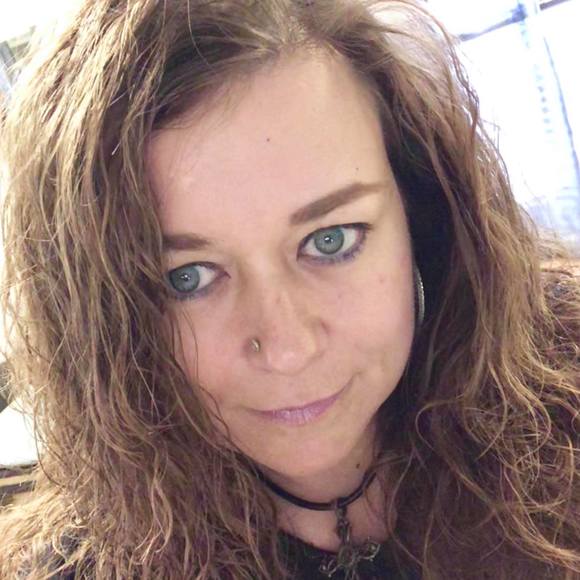 Profile Picture of Danielle Szpara-losoncy (@drslmt) on Poshmark