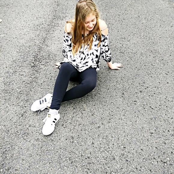 Paige Gill - Poshmark Profile Picture of Paige Gill (@paigegill2) on Poshmark