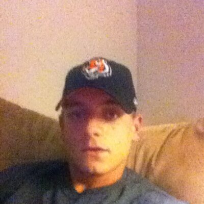 Profile Picture of Shawneversole (@shawnze) on Twitter