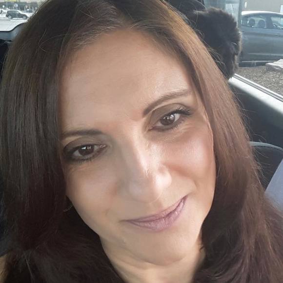 Profile Picture of Francesca Coriglione (@fcoriglione) on Poshmark