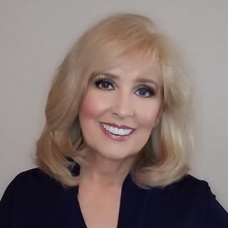Profile Picture of Sheila Strassburg (@sheilastrassburg.zengodess) on Instagram