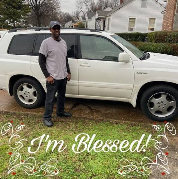 Profile Picture of Antonio Banzant (@antoniobanzant) on Poshmark