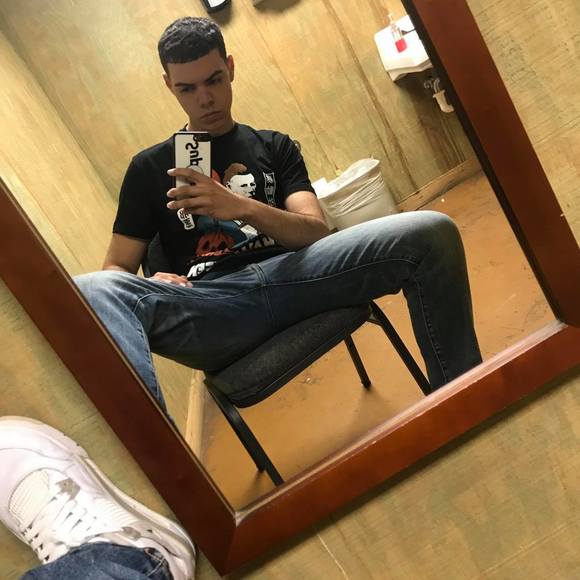 Profile Picture of Ronald Luciano (@ronaldluciano31) on Poshmark