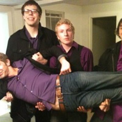 Profile Picture of Brett Weiler (@CitySummerSkin) on Twitter