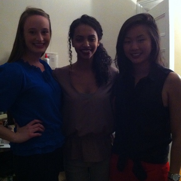 Profile Picture of Stella Zhao (@sterra) on Poshmark