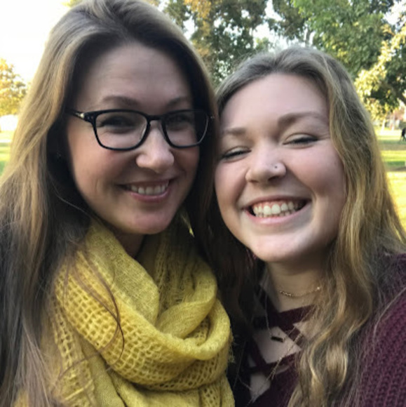 Hannah Hardcastle - Poshmark Profile Picture of Hannah Hardcastle (@hannahhard1337) on Poshmark