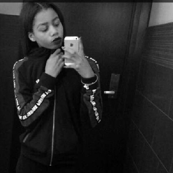 Profile Picture of Jaimeca Coates (@jaimeca_coates) on Poshmark