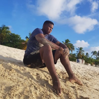 Profile Picture of Clint Gilbert (@ClintGilbert11) on Twitter