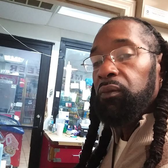 Profile Picture of Travis Chambers (@hardtimes918) on Poshmark