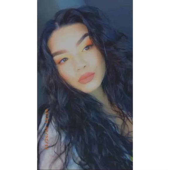 Profile Picture of Phoebe Garcia (@phoebegarcia52) on Poshmark