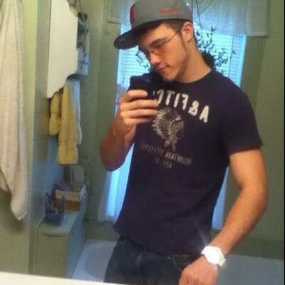 Profile Picture of Kyle Hennessy (@zhen_jay) on Twitter