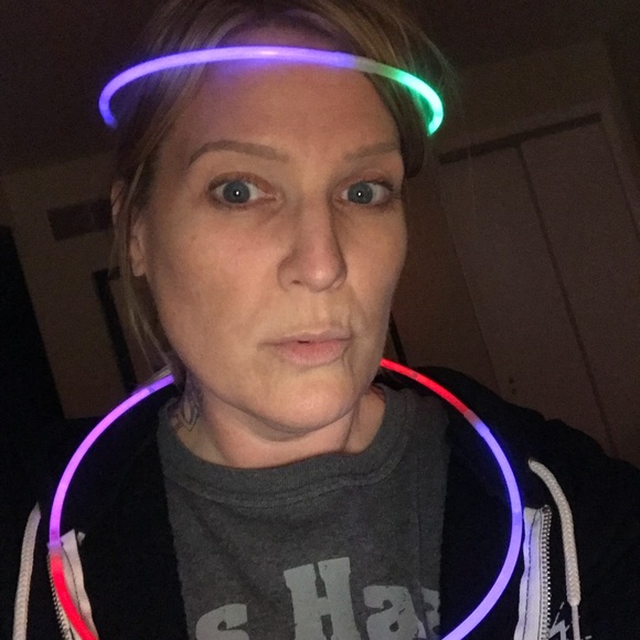 Profile Picture of Jaime Cser (@jaimecser) on Poshmark