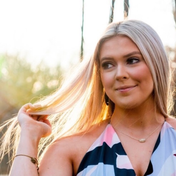 Profile Picture of Bailey Hatcher (@baileyhatcher) on Poshmark