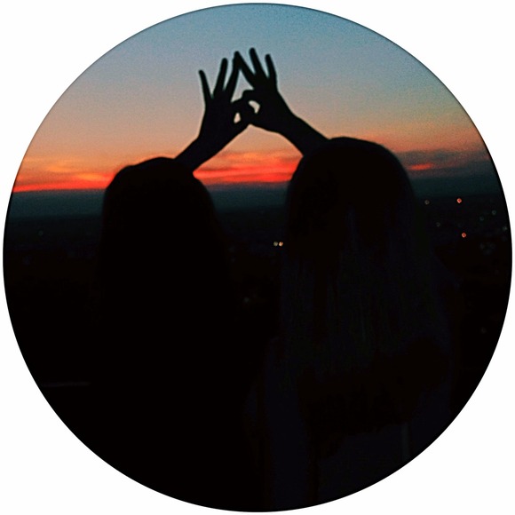 Profile Picture of Abbey Wachs (@abigailwachs) on Poshmark