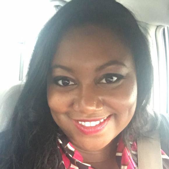 Aisha Long-bascom - Poshmark Profile Picture of Aisha Long-bascom (@aishbas) on Poshmark