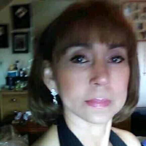 Profile Picture of Ruby Morales (@mariaruby1205) on Poshmark