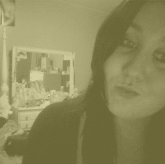 Profile Picture of Alison Moroney (@alisonmoroney) on Poshmark