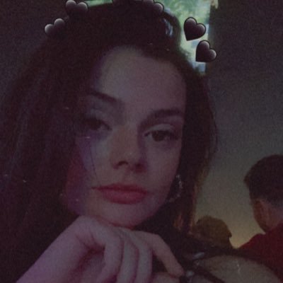 Profile Picture of Emily 💅🏼 (@emily_caldwell_) on Twitter