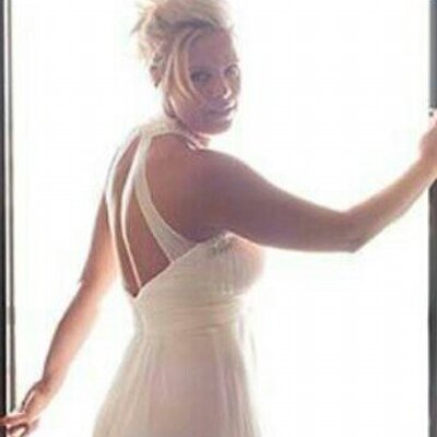 Profile Picture of Angela Brewster (@lovepink1969) on Twitter