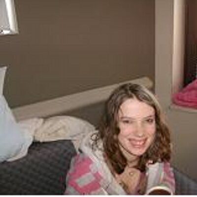 Profile Picture of Tara Edwards (@agathy1) on Twitter