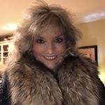 Profile Picture of Lisa LaPierre-Lee (@lapierrelee) on Instagram