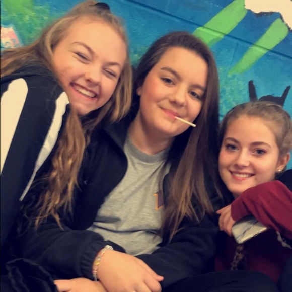 Profile Picture of Olivia Ferrell (@ekofer3) on Poshmark