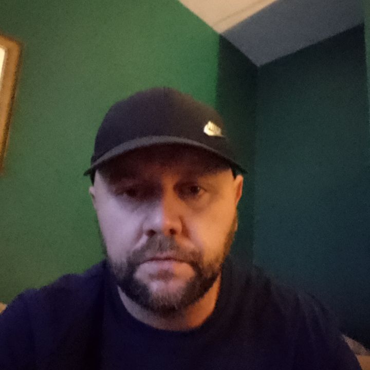 Profile Picture of Rob Ayling (@rob.ayling4) on Tiktok