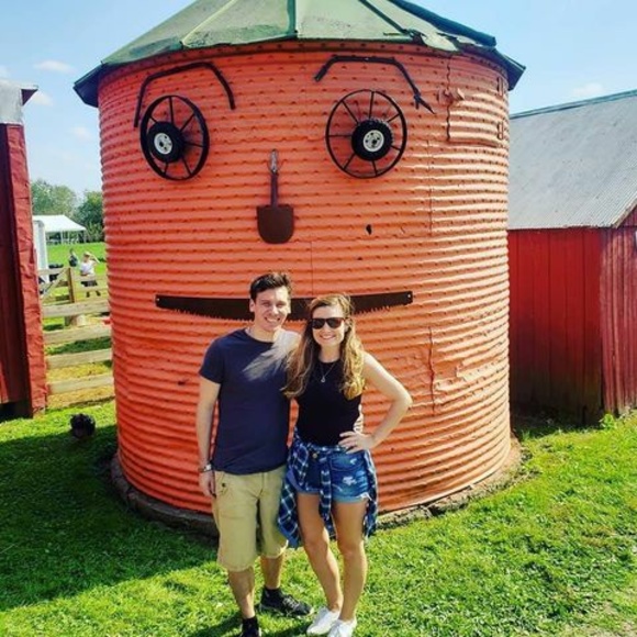 Profile Picture of Alex Droba (@ad247209) on Poshmark