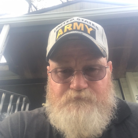 Profile Picture of Michael Harden (@mbharden) on Poshmark