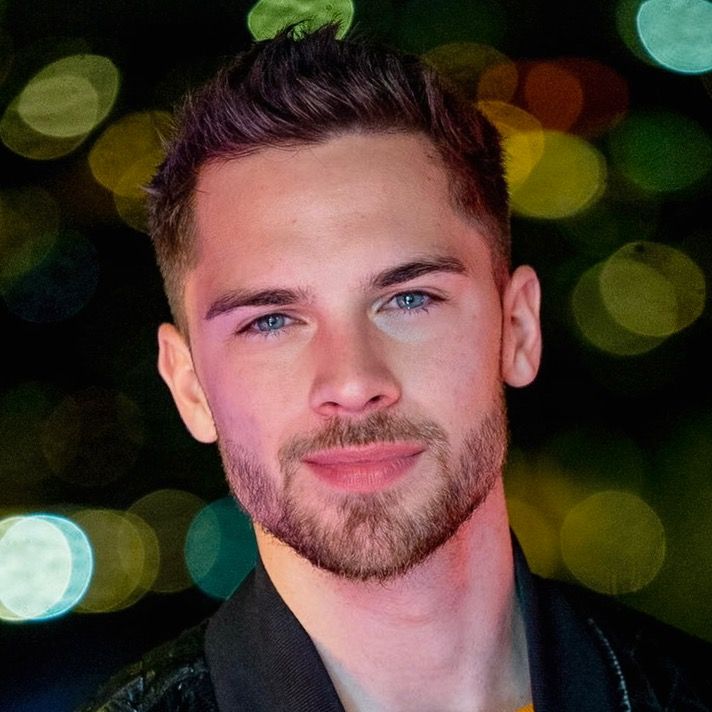 Profile Picture of Profesor de Inglés (@kaleanders1) on Tiktok