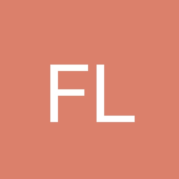 Profile Picture of Fabiola Lima (@fabiolalima930) on Poshmark