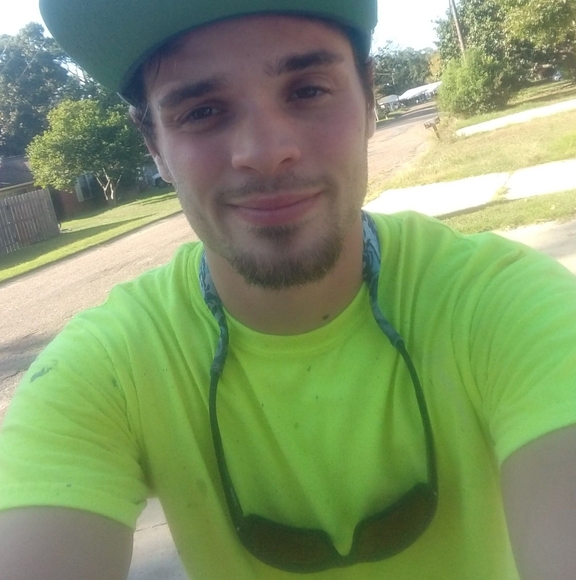 Profile Picture of Chris Dunaway (@chris_dunaway) on Poshmark