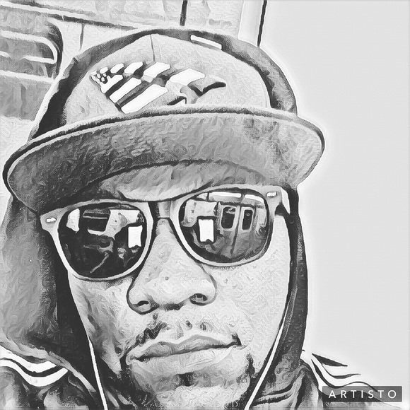 Profile Picture of Justin Manswell (@justinmanswell) on Poshmark
