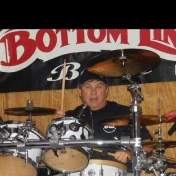 Profile Picture of Sammy Oldham (@sammyoldham23) on Poshmark