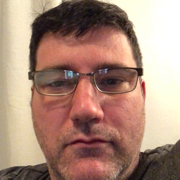 Profile Picture of Thorsten Felies (@tfelies) on Poshmark