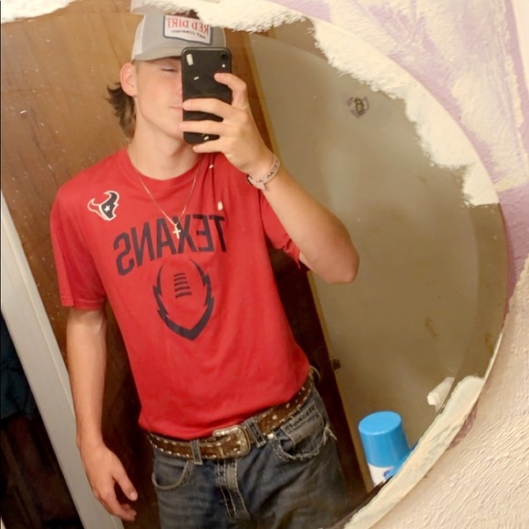 Profile Picture of Brody Harcrow (@brodyharcrow) on Poshmark