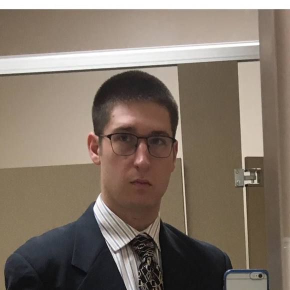 Profile Picture of Kevin Mccully (@kdmccully) on Poshmark