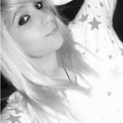 Profile Picture of Julianne Duffy (@Juliannet85) on Twitter