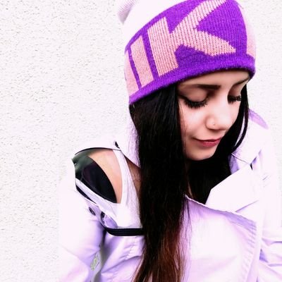 Profile Picture of Anna Schwarzenbacher (@angy_nation) on Twitter